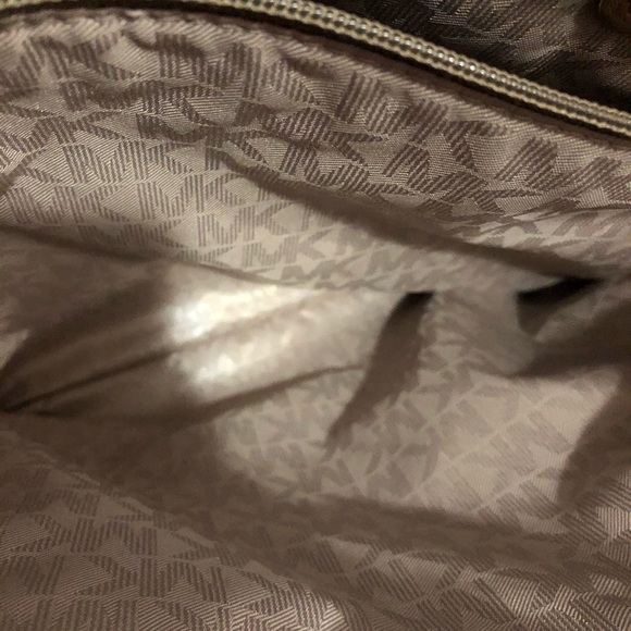 Michael Kors Purse - Picture 7 of 8